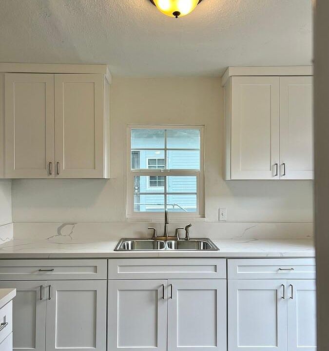 1st image of 3840 Walton Ave