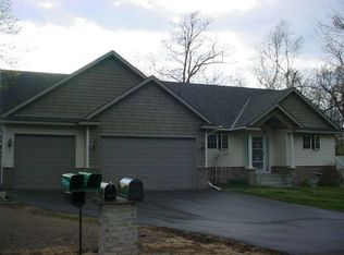 2233 Bluebird Ln, Buffalo, MN 55313