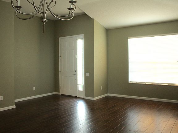Living room/ dining room combo