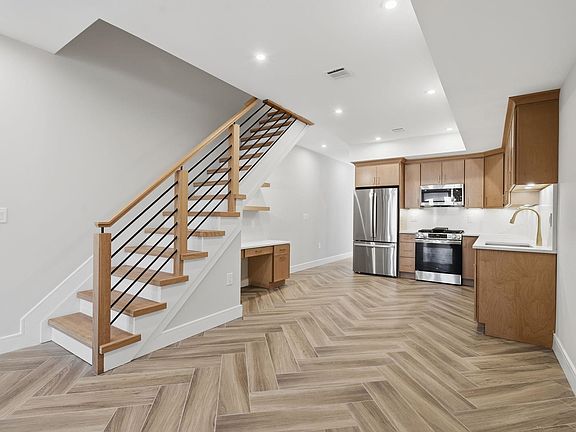 5th image of 29 Clinton Ave #1