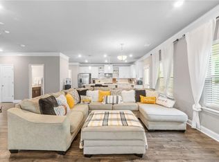 1747 Castleberry Ln, Buford, GA 30518