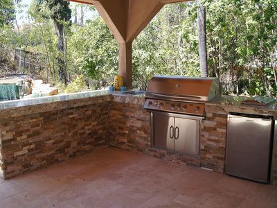 20265 Wells Dr, Woodland Hills, CA, 91364