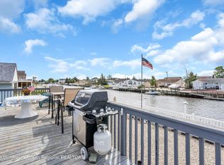 33 W Mullica Rd, Little Egg Harbor, NJ 08087