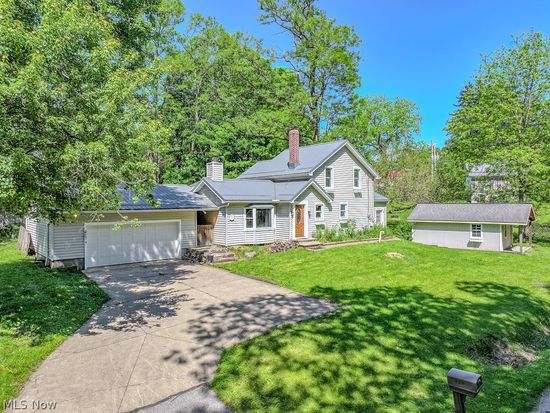 18392 Mill Rd, Parkman, OH 44080