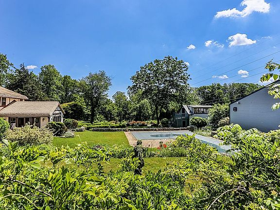4th image of 79 Farmersville Rd