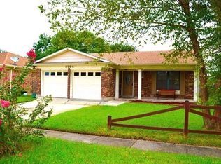 2764 Ridgefield Rd, Gretna, LA 70056