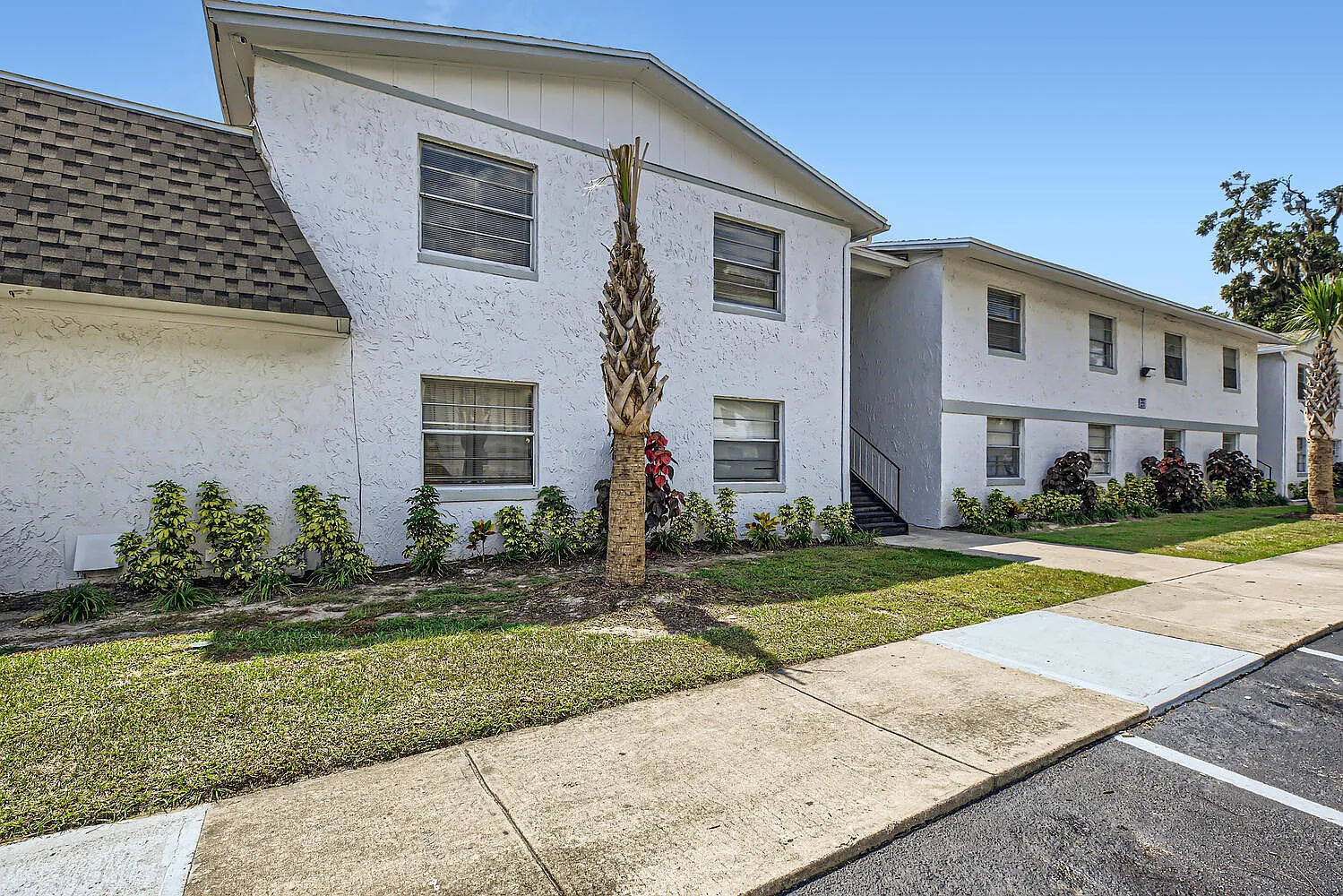Stonemont Village — Photo 1
