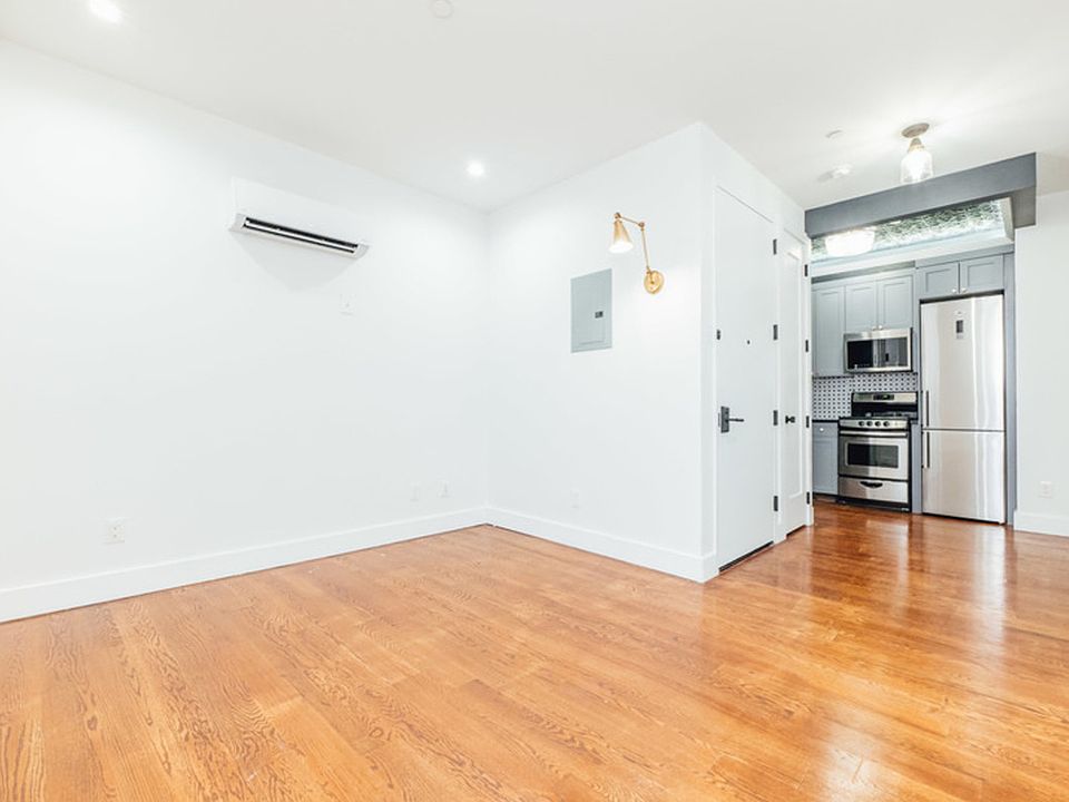 1st image of 228 Manhattan Ave #2E