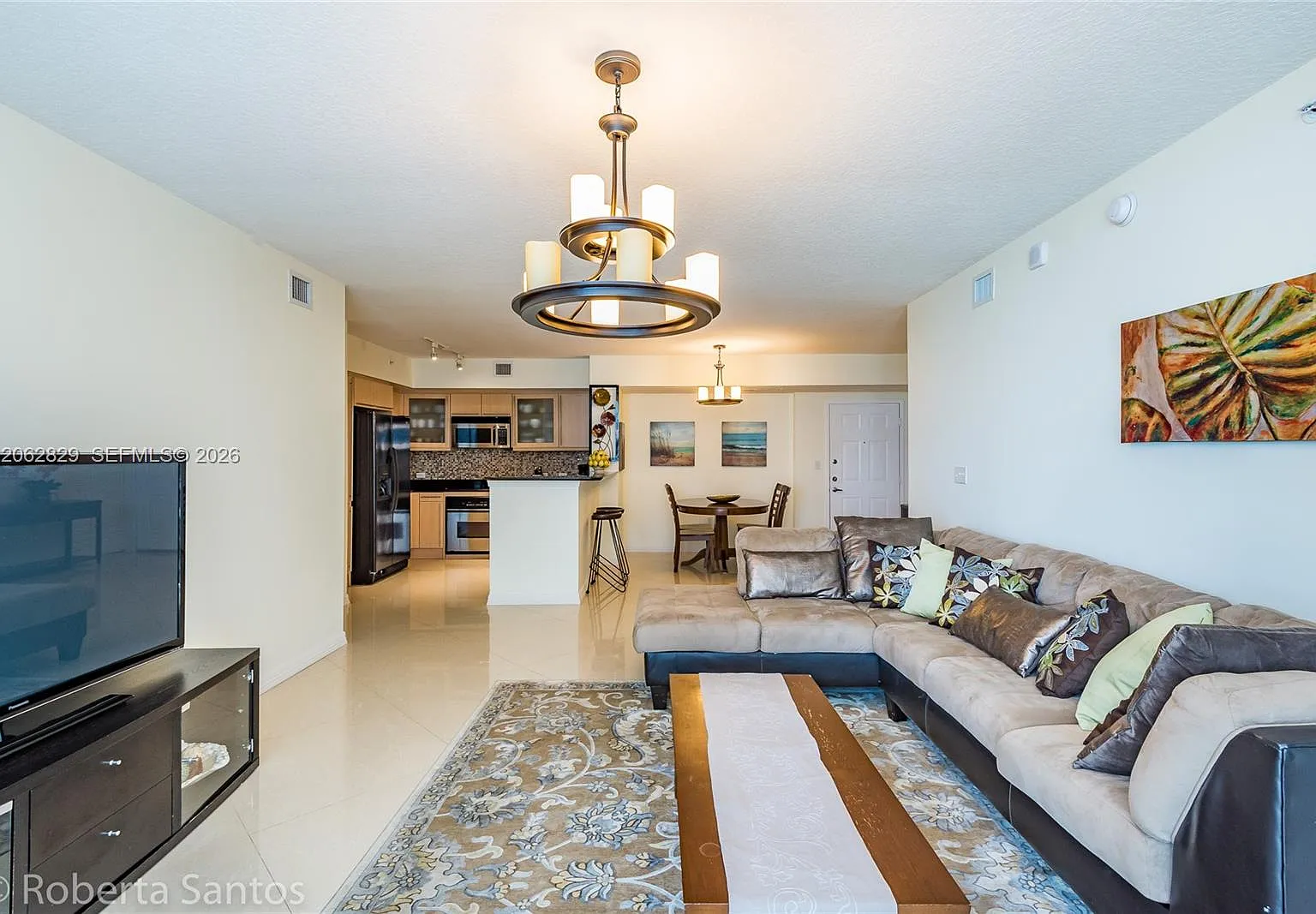 2 bed, 1150 sqft, $3,750 — Photo 2