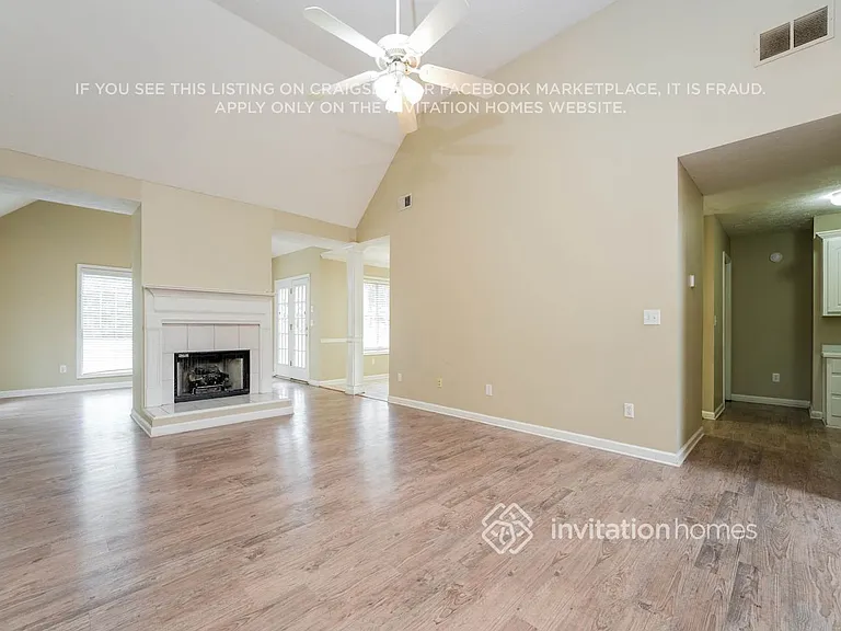 820 Cambridge Creek Dr SW — Photo 4