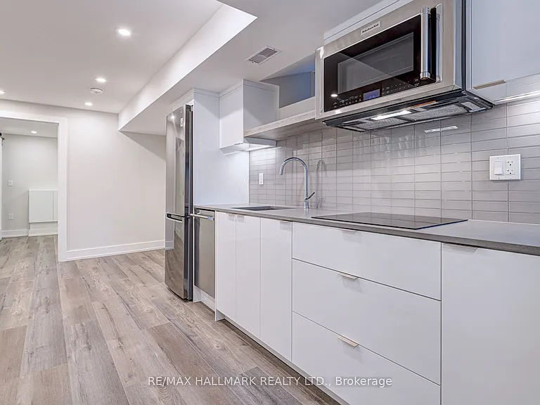 924 Broadview Ave #B — Photo 6