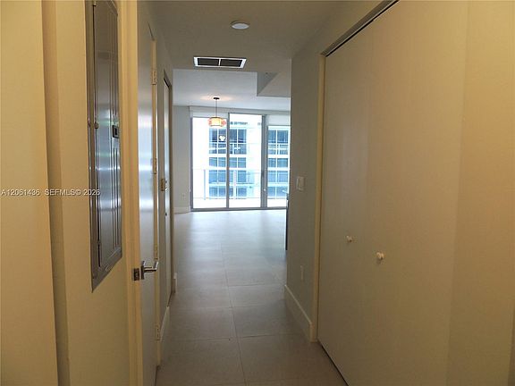 3rd image of 488 NE 18th St #3104