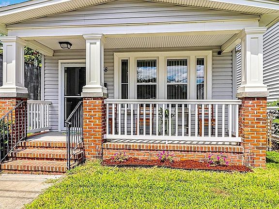 2nd image of 958 Saint Julian Ave