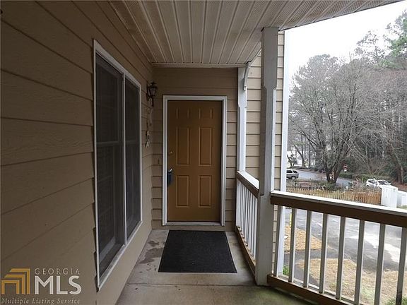 2nd image of 2707 Vineyard Way SE