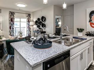 361 N 46th St APT 3305, Omaha, NE 68132