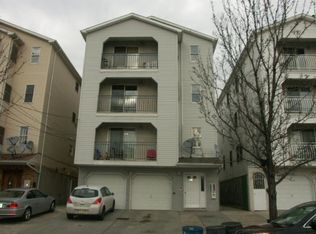 140 E Kinney St, Newark, NJ 07105
