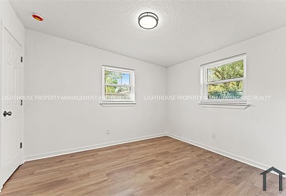 5th image of 3724 Grunthal St