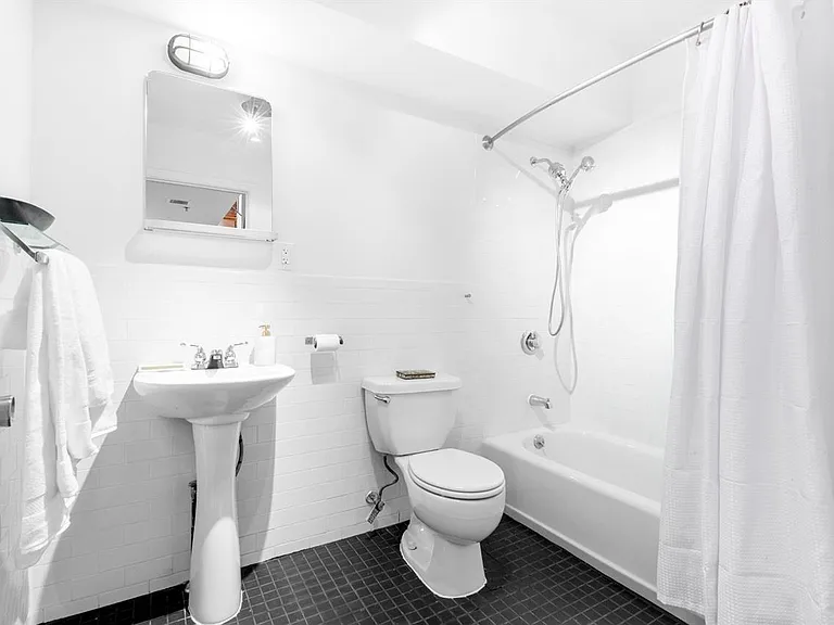 46 Irving St #2R — Photo 27