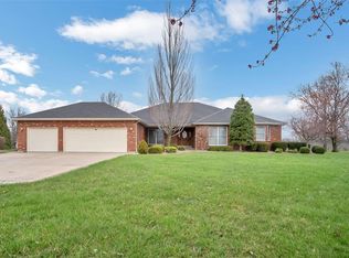 1367 Village View Ct, O'Fallon, MO 63366