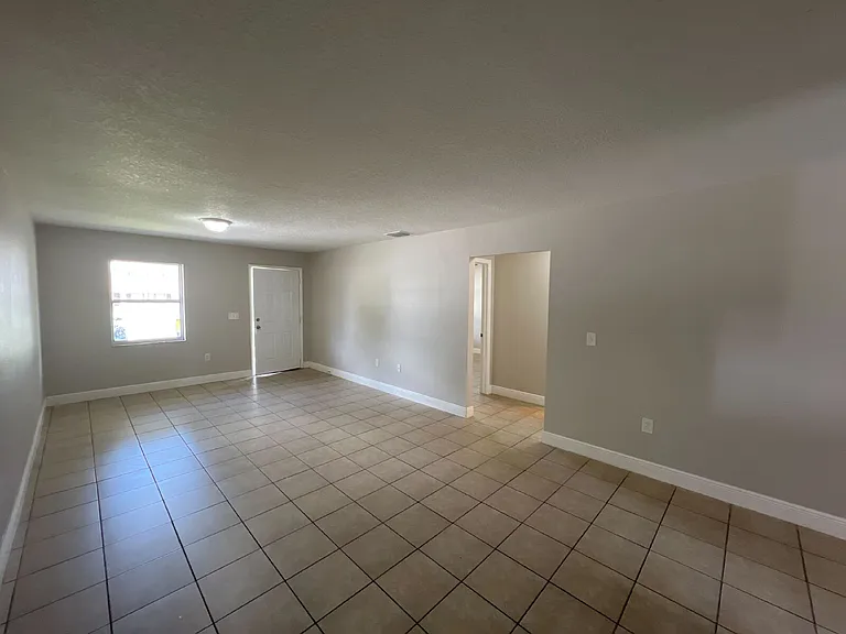 152 Julie Ln — Photo 6