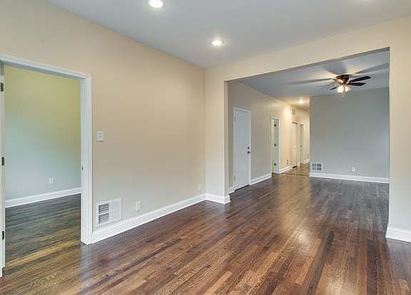 4th image of 2305 N Avers Ave #2