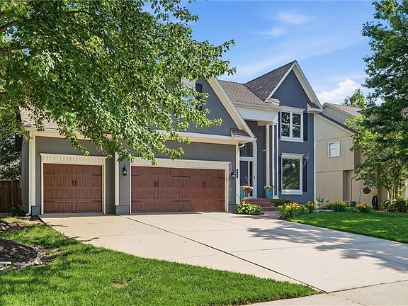 3rd image of 5705 W 153rd St