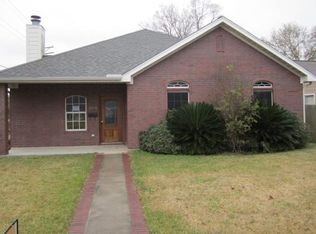 2224 Avenue E, Nederland, TX 77627