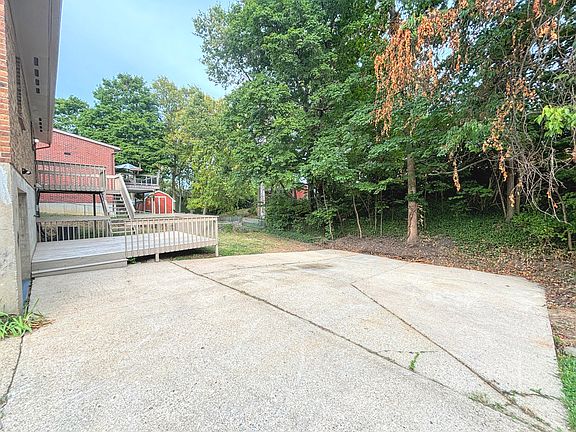 3rd image of 3211 Woodward St