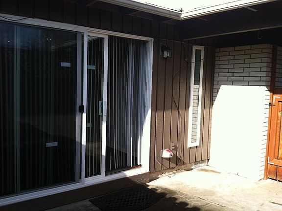 2nd image of 917 142nd Ave SE
