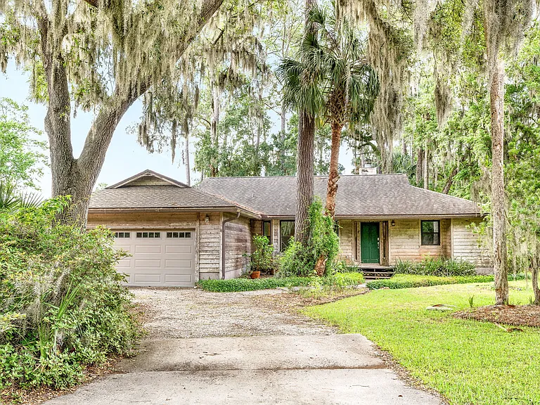 119 Palm Valley Woods Dr — Photo 1