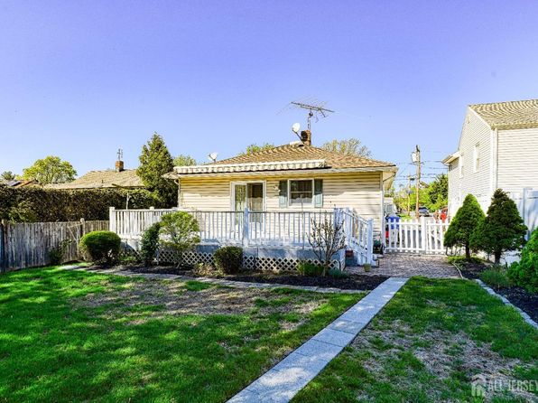 79 S Hill Rd, Colonia, NJ 07067