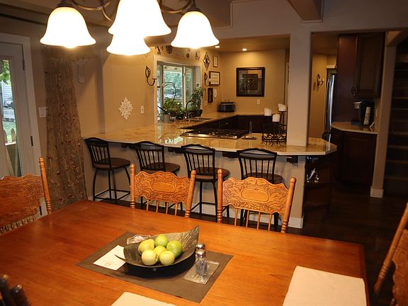 3rd image of 2085 E Main St