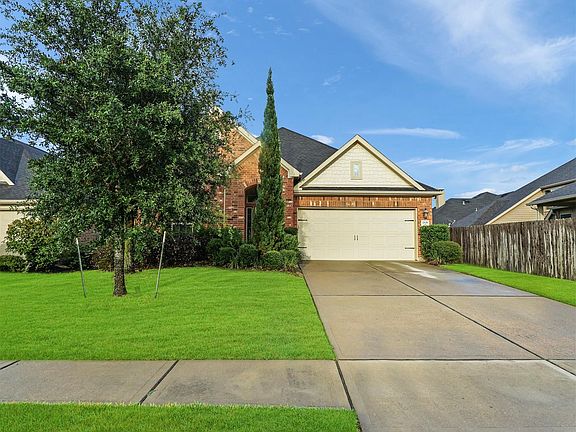 2nd image of 2831 Walnut Crest Dr