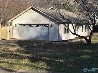 1305 Chimney Springs Dr SE, Huntsville, AL 35803