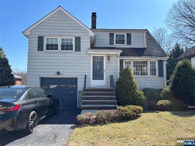 376 Edwards Ter, Ridgefield, NJ, 07657