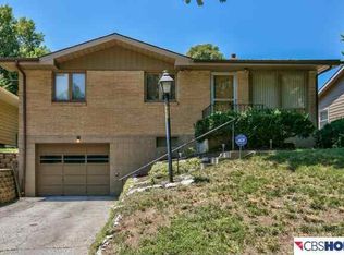 1406 Cole Creek Dr, Omaha, NE 68114