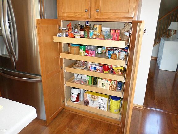 Slide out pantry