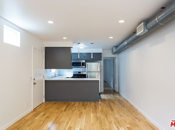 4th image of 35 Ozone Ave APT 1