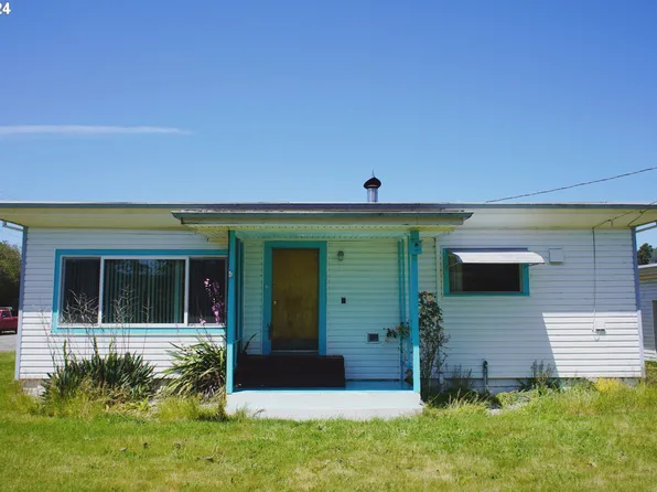 1400 N Lake Rd, Lakeside, OR 97449