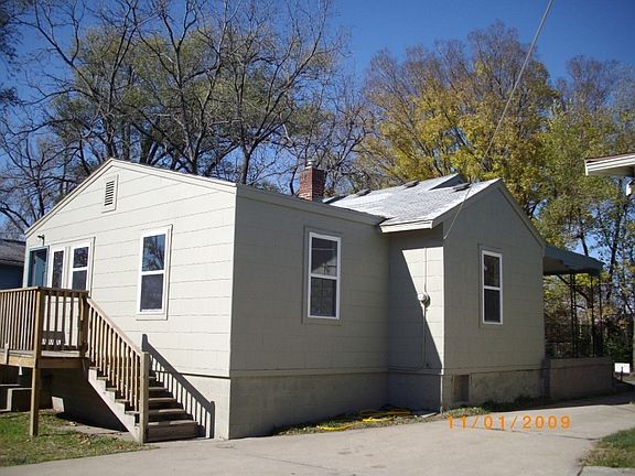 photo taken in 2009 will up date