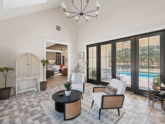 4th image of 1955 SE 137th Way