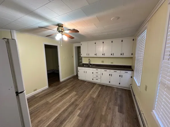 21 Central Sq Unit A, Troy, NH 03465