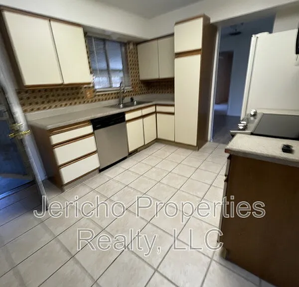1180 S Kline Way — Photo 21