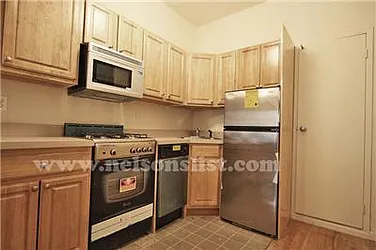 Rented by R New York