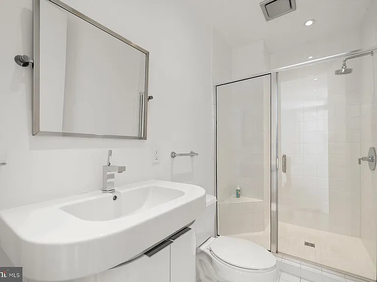 100 Harborview Dr #1901 — Photo 39