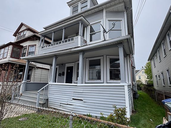 3rd image of 88 6th St #88