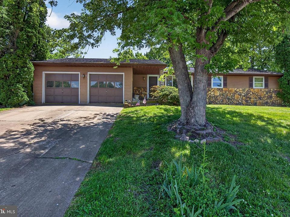 1st image of 1440 Equestrian Dr