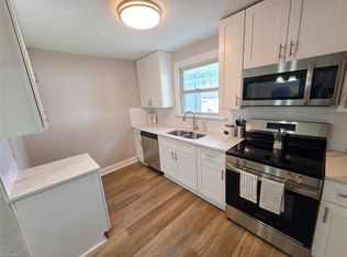 26 Fairview Cir S, Portsmouth, VA 23702