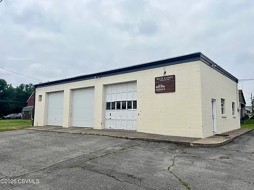706 N Union Aly Photo 1