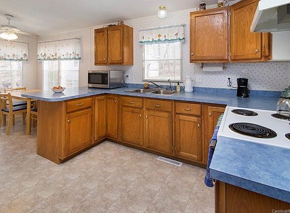 4th image of 153 Woodhaven Dr #24